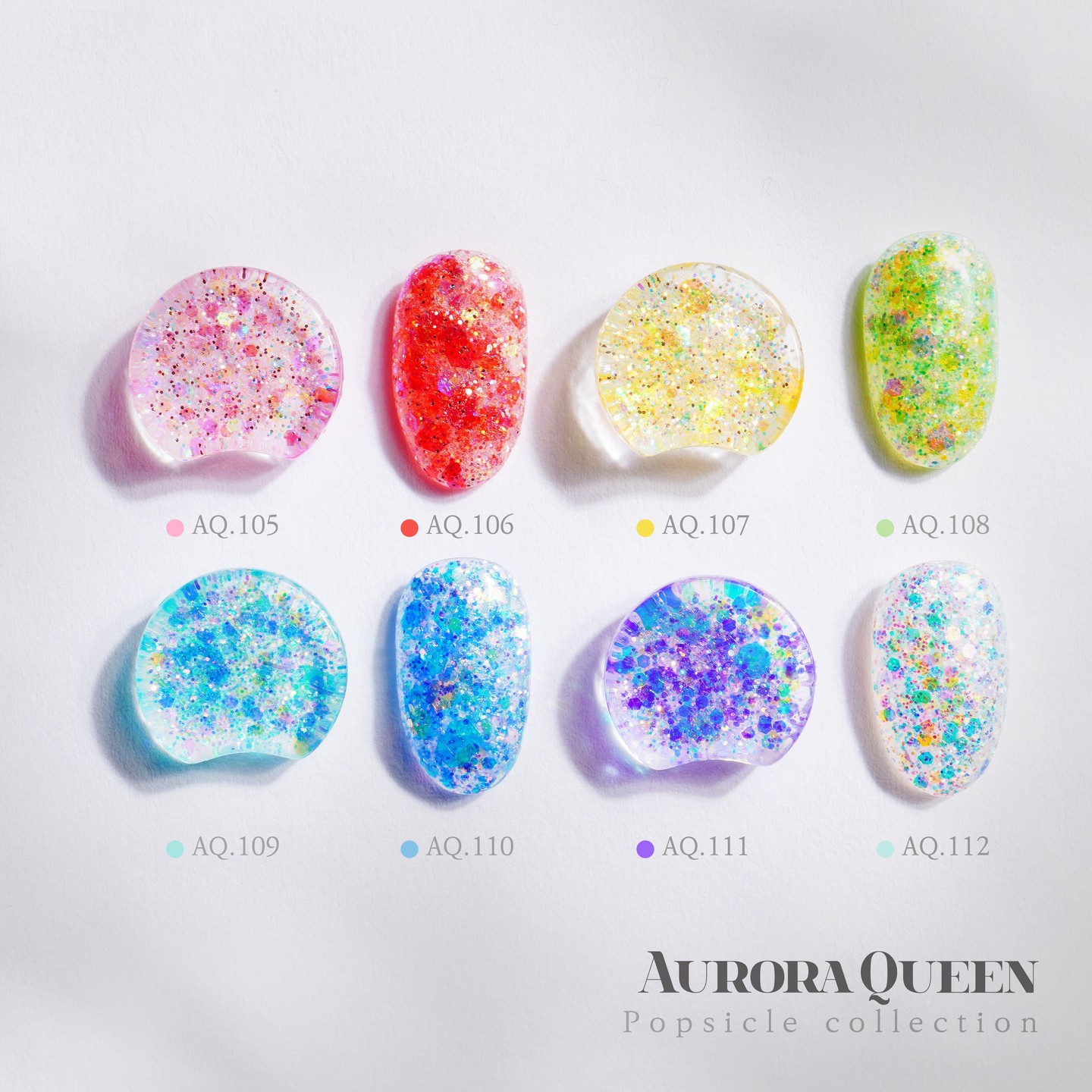 Các tông sơn gel ánh nhũ hợp mùa Giáng sinh tại VESSCA Nail Lounge
