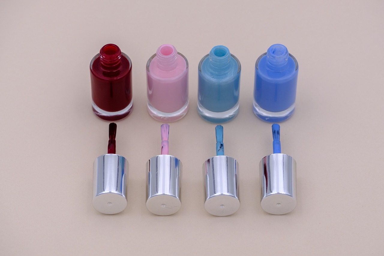 Bộ sơn gel tại tiệm nail ở phường Gia Định