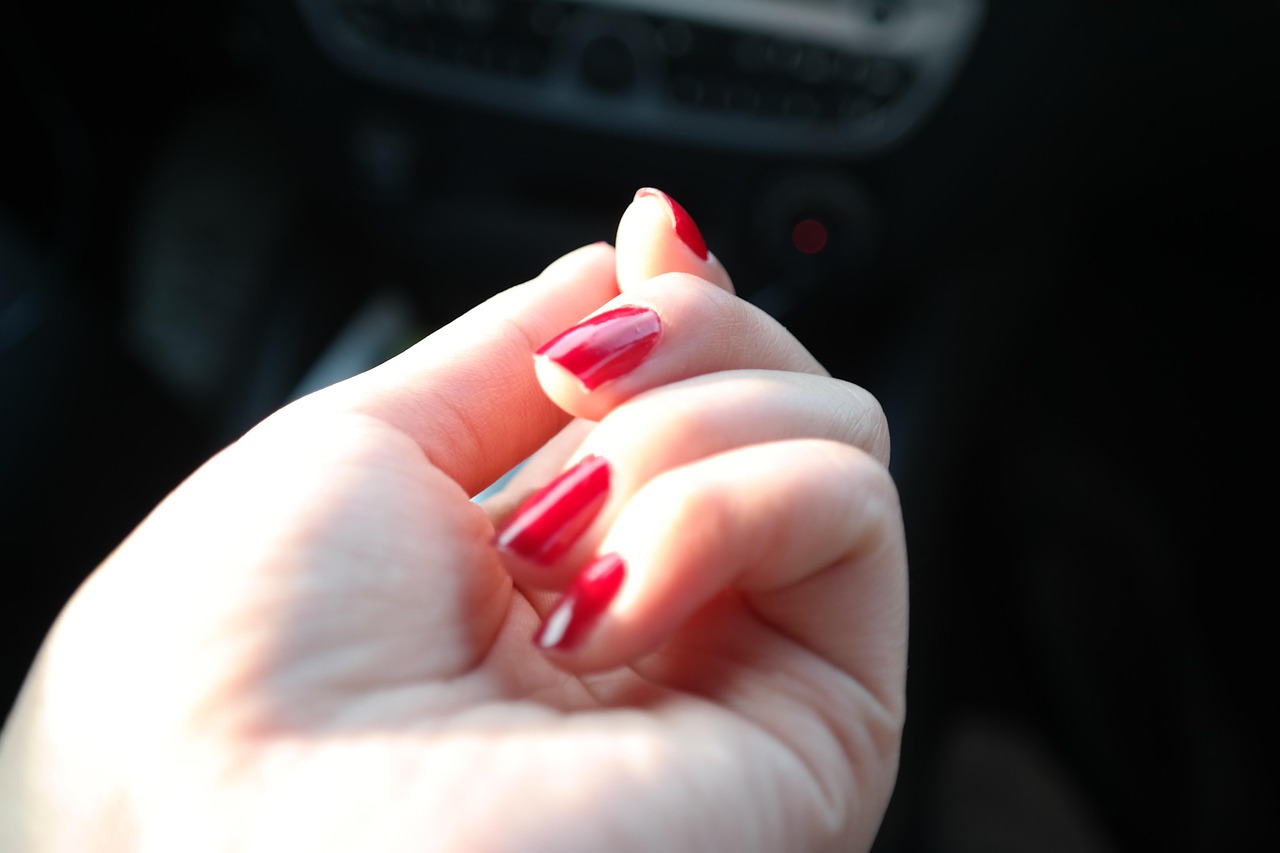 Khách làm nail tại tiệm VESSCA ở Gia Định, Bình Thạnh