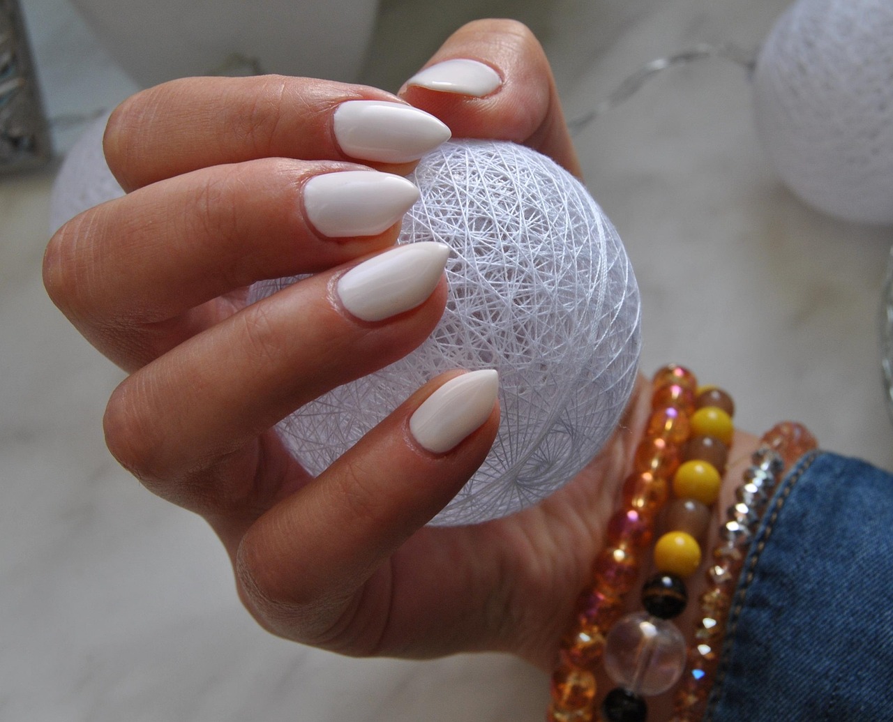 Form móng almond sơn gel kiểu Hàn
