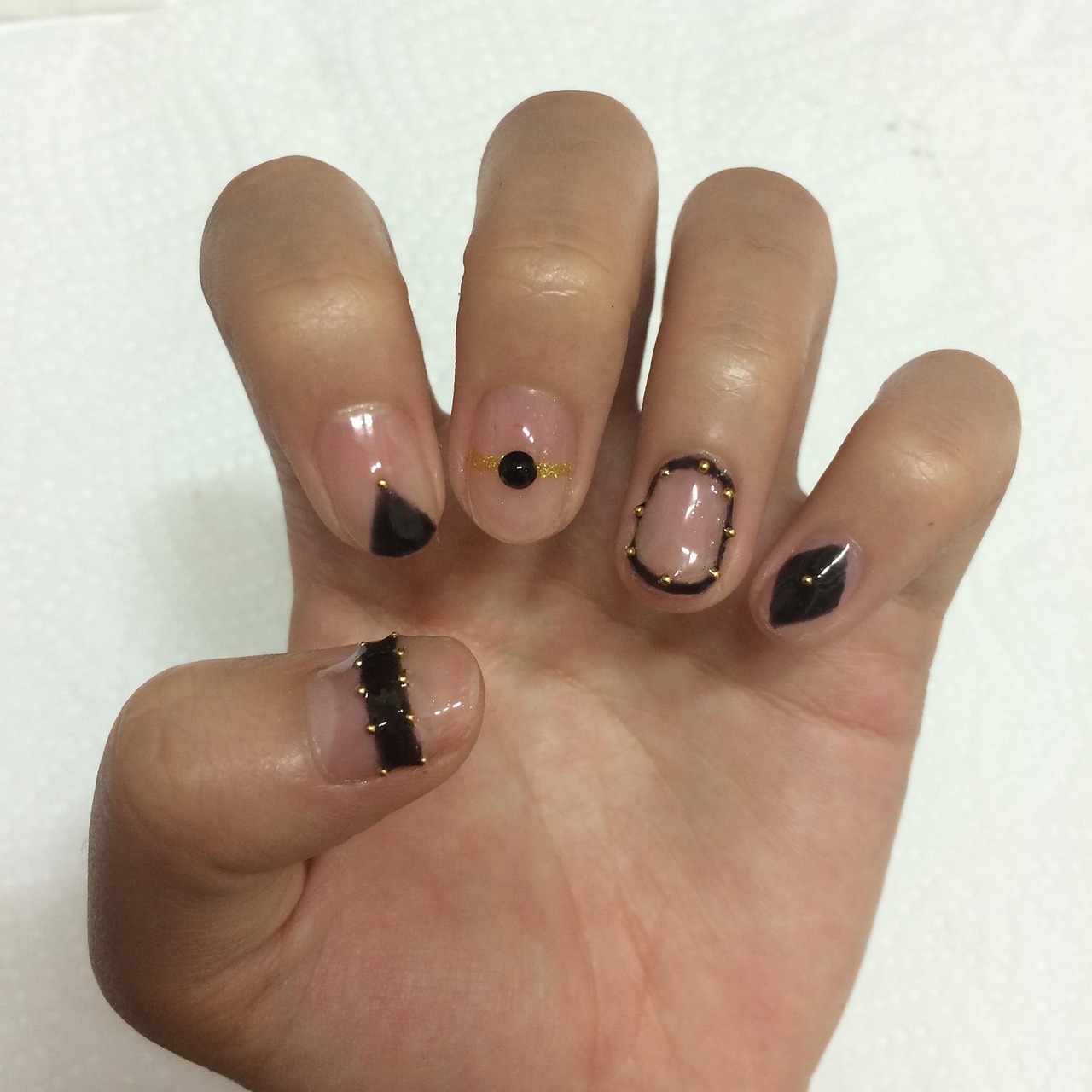 Đắp gel builder dựng vòm móng