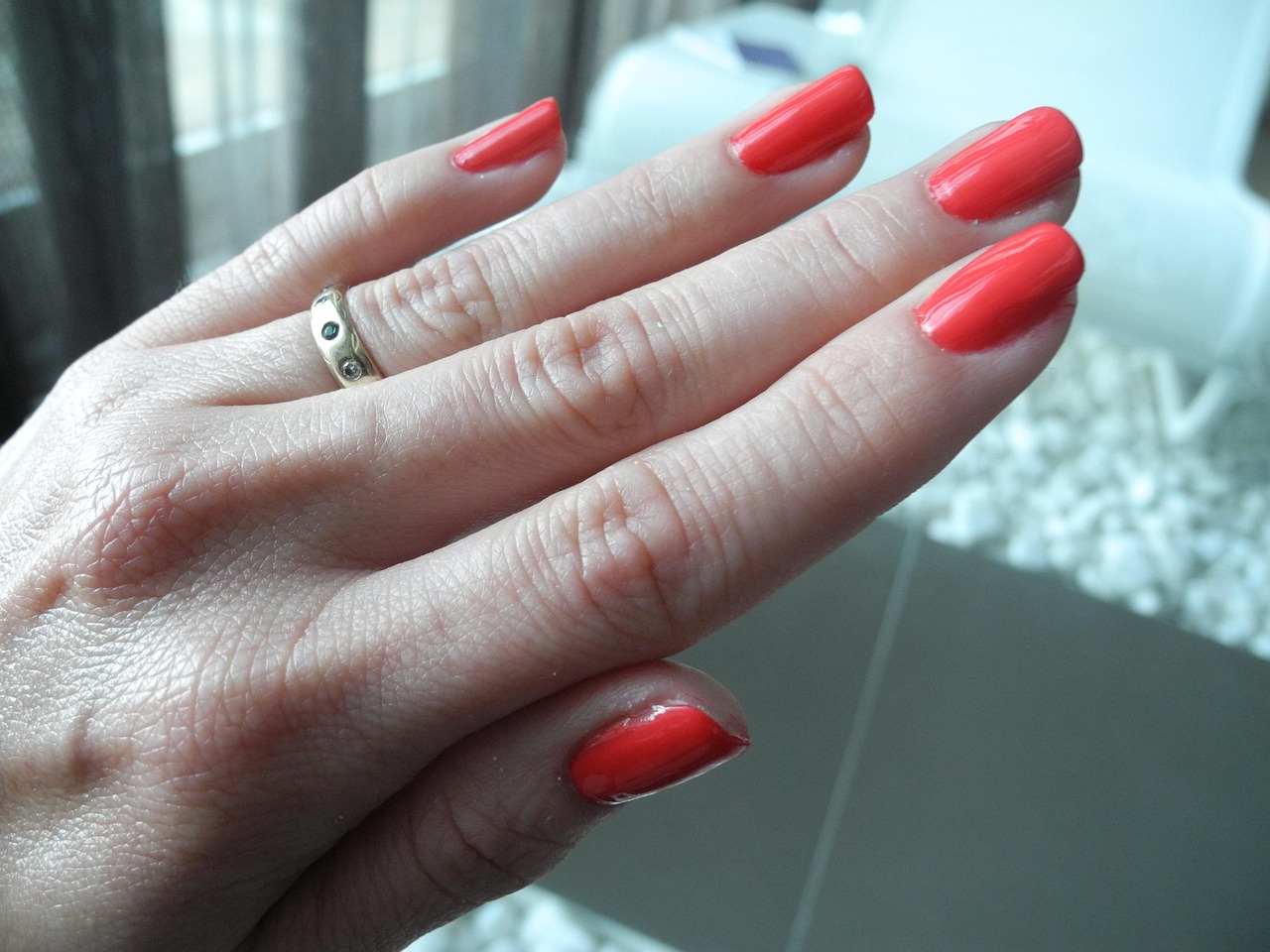 Nail đỏ rượu đi đám cưới buổi tối